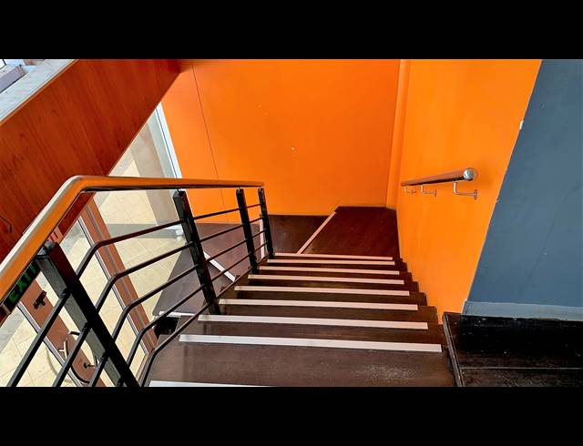 410M² BUSINESS FOR SALE IN POINT WATERFRONT